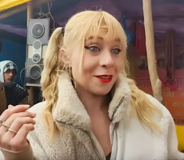 क्या भारत दिल में बस गया है? प्रयागराज माघ मेले में इटली से आई महिला ने साझा किया अपना अनुभव