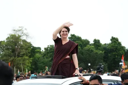 क्या प्रियंका गांधी ने बिहार की महिलाओं से 10 हजार रुपए लेने का आग्रह किया?