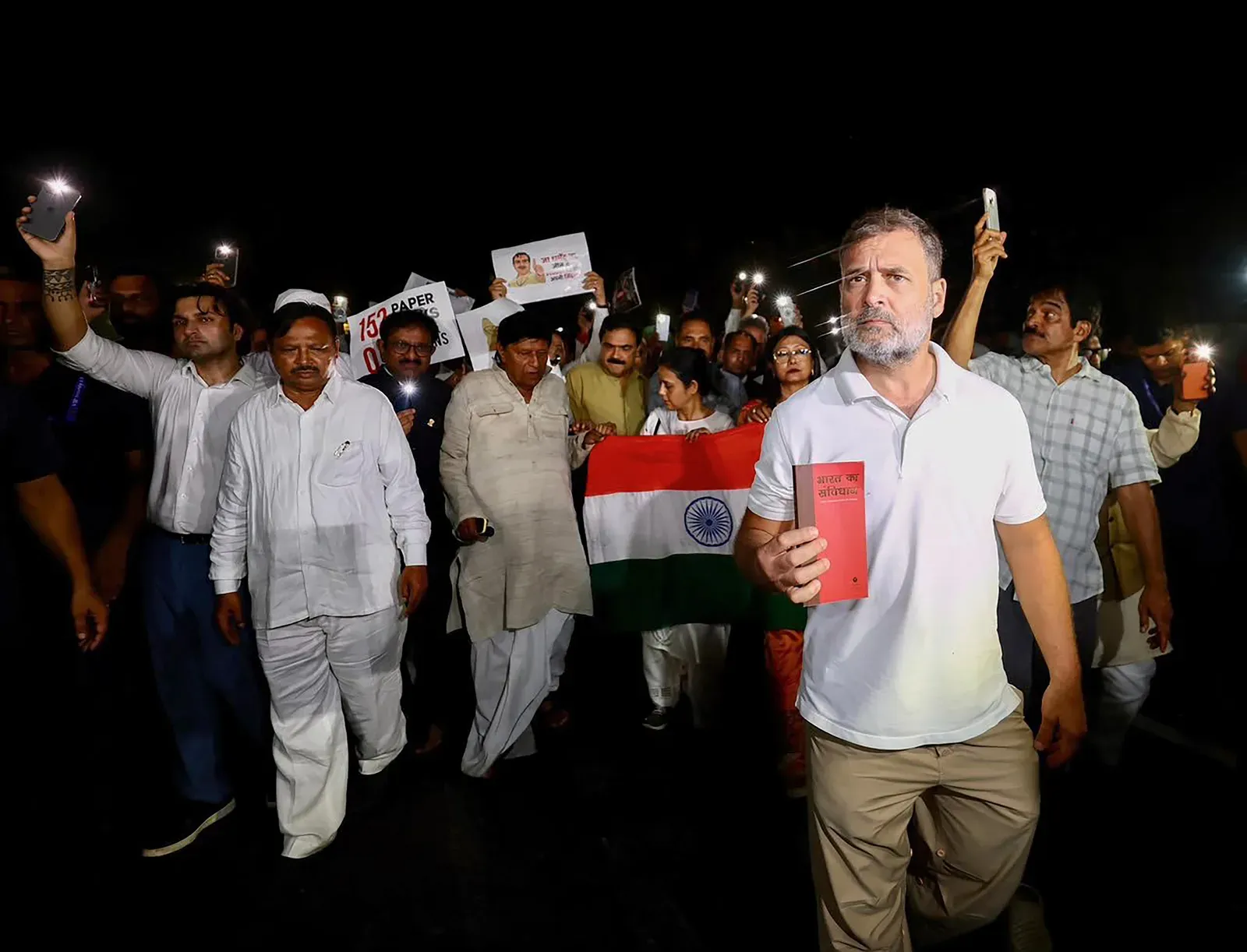 नीट पेपर लीक: राहुल गांधी ने PM मोदी के आधी रात के वीडियो को बताया छात्रों का अपमान, धर्मेंद्र प्रधान का इस्तीफा माँगा
