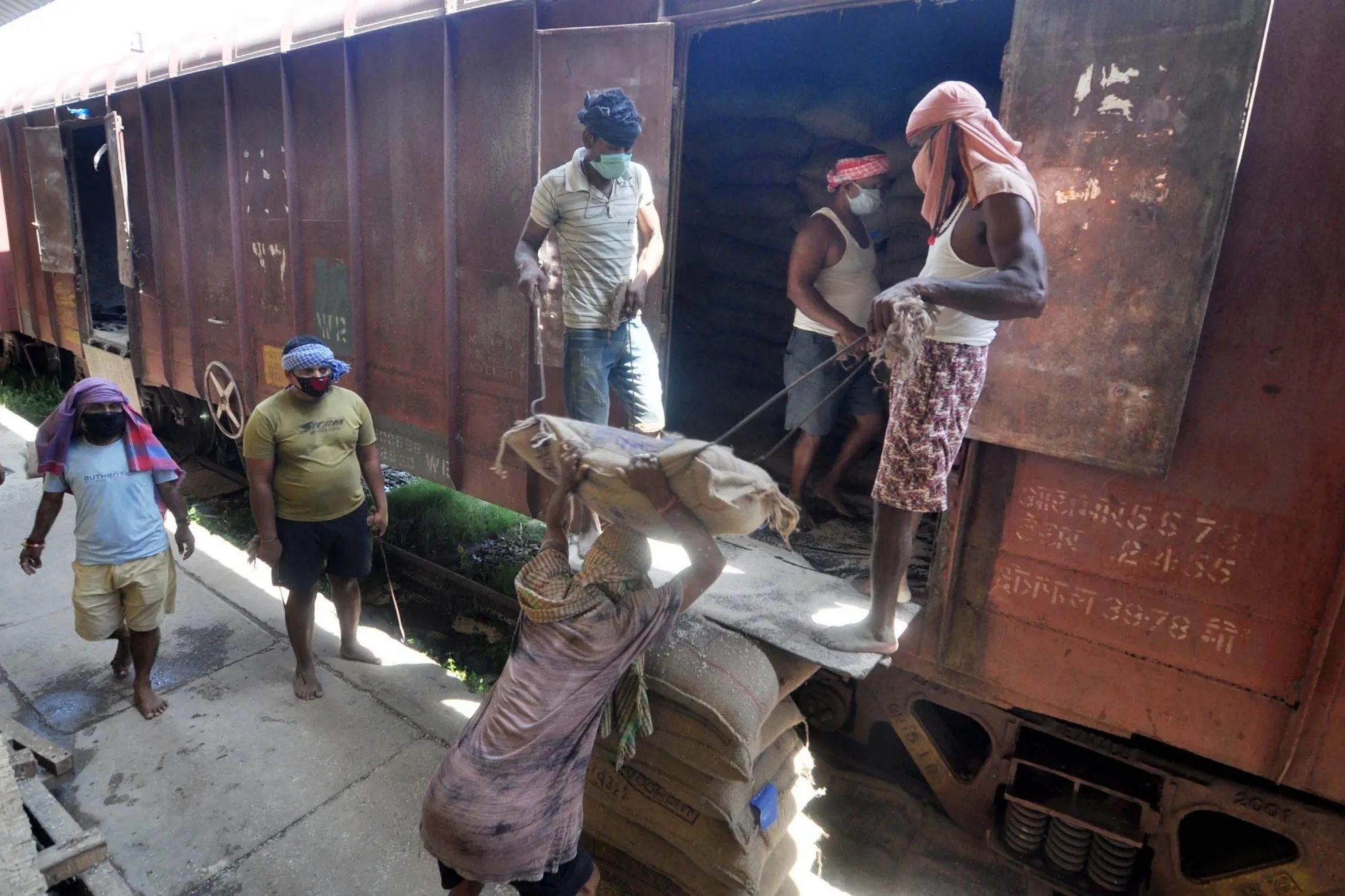 2030 तक 3,000 मिलियन टन माल ढुलाई क्षमता के लक्ष्य में भारतीय रेलवे की प्रमुख भूमिका: अध्ययन