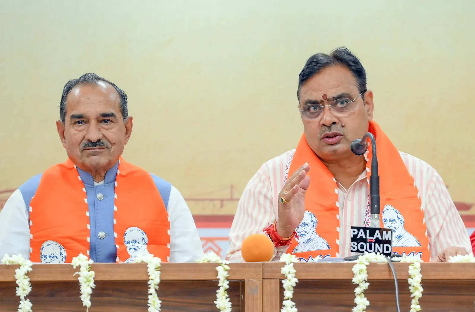नीट पेपर लीक: गहलोत के करीबी पूर्व RPSC अध्यक्ष गिरफ्तार, राजस्थान BJP ने कांग्रेस को घेरा