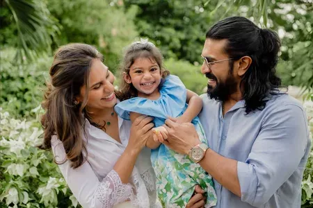 राम चरण और उपासना ने पहली बार दिखाया बड़ी बेटी का चेहरा, जन्मदिन की दी बधाई
