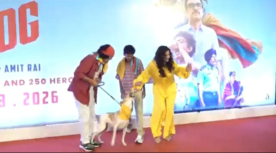 रवीना टंडन की ड्रेस खींची कुत्ते ने 'ओह माय डॉग' स्क्रीनिंग के रेड कार्पेट पर, एक्ट्रेस ने रखा संयम