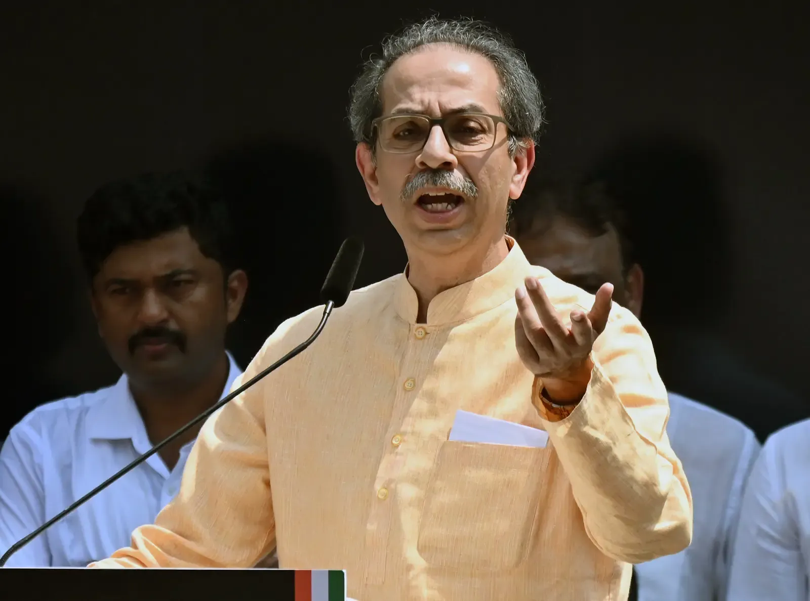 शिवसेना (यूबीटी) का 'सामना' में ऐलान: सत्ता परिवर्तन अनिवार्य, यह लोकतंत्र की स्वाभाविक प्रक्रिया