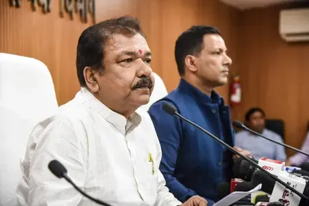 बिहार में भूमि सेवा सुधार: राजस्व कर्मचारी अब हल्कों में रहकर निपटाएंगे म्यूटेशन और ई-मापी के मामले