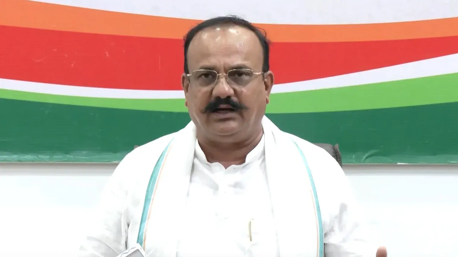 ईंधन मूल्यवृद्धि सरकार की नाकामी का नतीजा: महाराष्ट्र कांग्रेस अध्यक्ष हर्षवर्धन सपकाल का आरोप