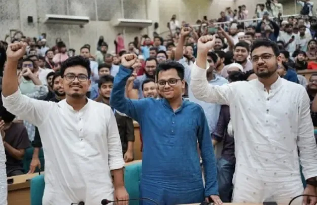 क्या ढाका विश्वविद्यालय में चुनाव परिणामों को धोखा बताया गया?