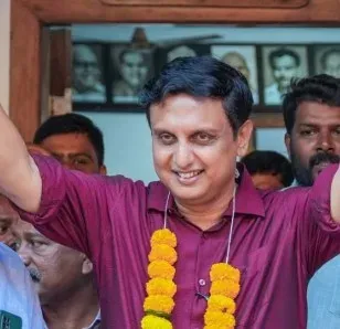 वीणा विजयन वित्तीय विवाद: मोहम्मद रियास ने मीडिया रिपोर्ट को बताया झूठ, कानूनी कार्रवाई की चेतावनी
