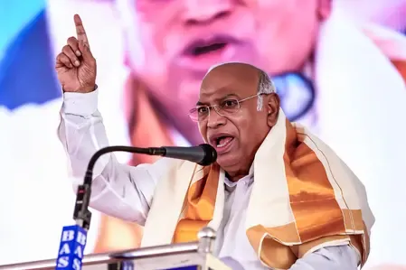 मनसुख मांडविया का मल्लिकार्जुन खड़गे पर तीखा प्रहार, कहा- गुजरातियों का अपमान सहन नहीं होगा