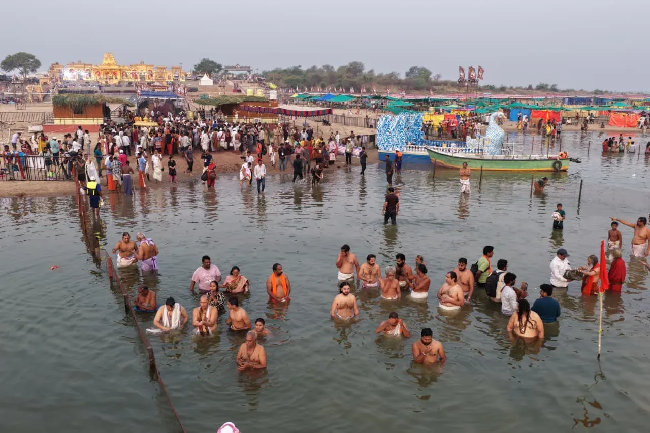कालेश्वरम में सरस्वती अंत्य पुष्करलु शुरू: 12 दिन, 20-30 लाख श्रद्धालुओं का अनुमान