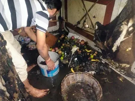 वाराणसी : मंदिर में आरती के दौरान लगी आग से सात झुलसे, प्रत्यक्षदर्शी ने बताया हाल