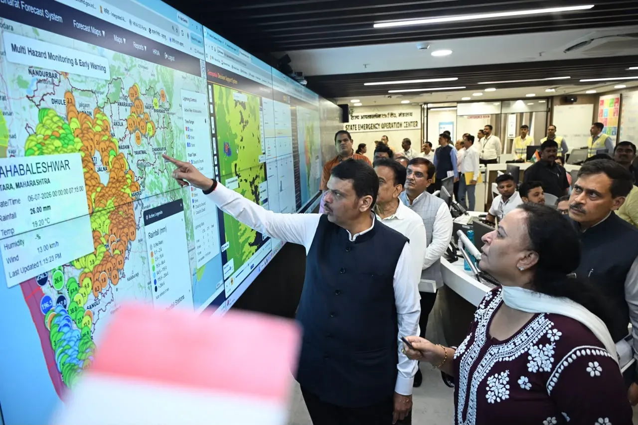 नासिक में बादल फटने का खतरा, मुंबई में रेड अलर्ट; CM फडणवीस ने 8 जुलाई तक हाई अलर्ट का ऐलान किया