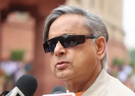 'मुझे आप पर गर्व है', धर्मेंद्र प्रधान के इस्तीफे पर थरूर ने जेन-जी को दिया खास संदेश
