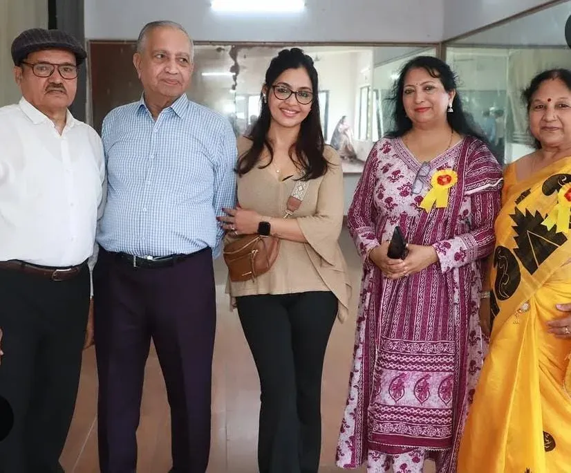 शुभांगी अत्रे के पिता ने कैंसर और कीमो के बाद जीता कैरम टूर्नामेंट, एक्ट्रेस ने कहा — 'असली ताकत अटूट हौसले में है'