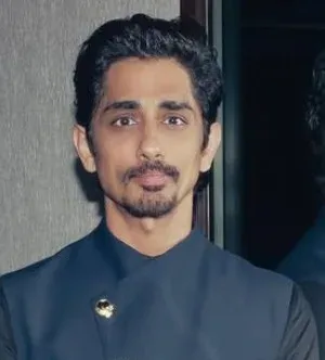 'ऑपरेशन सफेद सागर': सिद्धार्थ ने बताया मिग कॉकपिट में ट्रेनिंग का सच — 'कुर्सी से भी छोटा है'