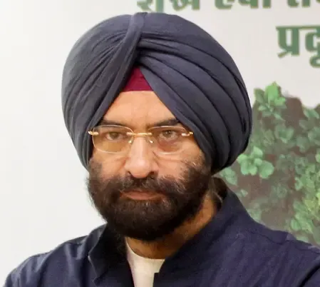 हम काम कर रहे हैं, 'आप' झूठ फैलाकर ध्यान भटका रही : सिरसा (आईएएनएस इंटरव्यू)