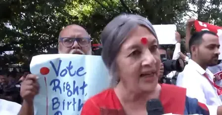 एसआईआर विवाद: वामदलों का चुनाव आयोग कार्यालय के बाहर प्रदर्शन, सीईसी ज्ञानेश कुमार के इस्तीफे की माँग