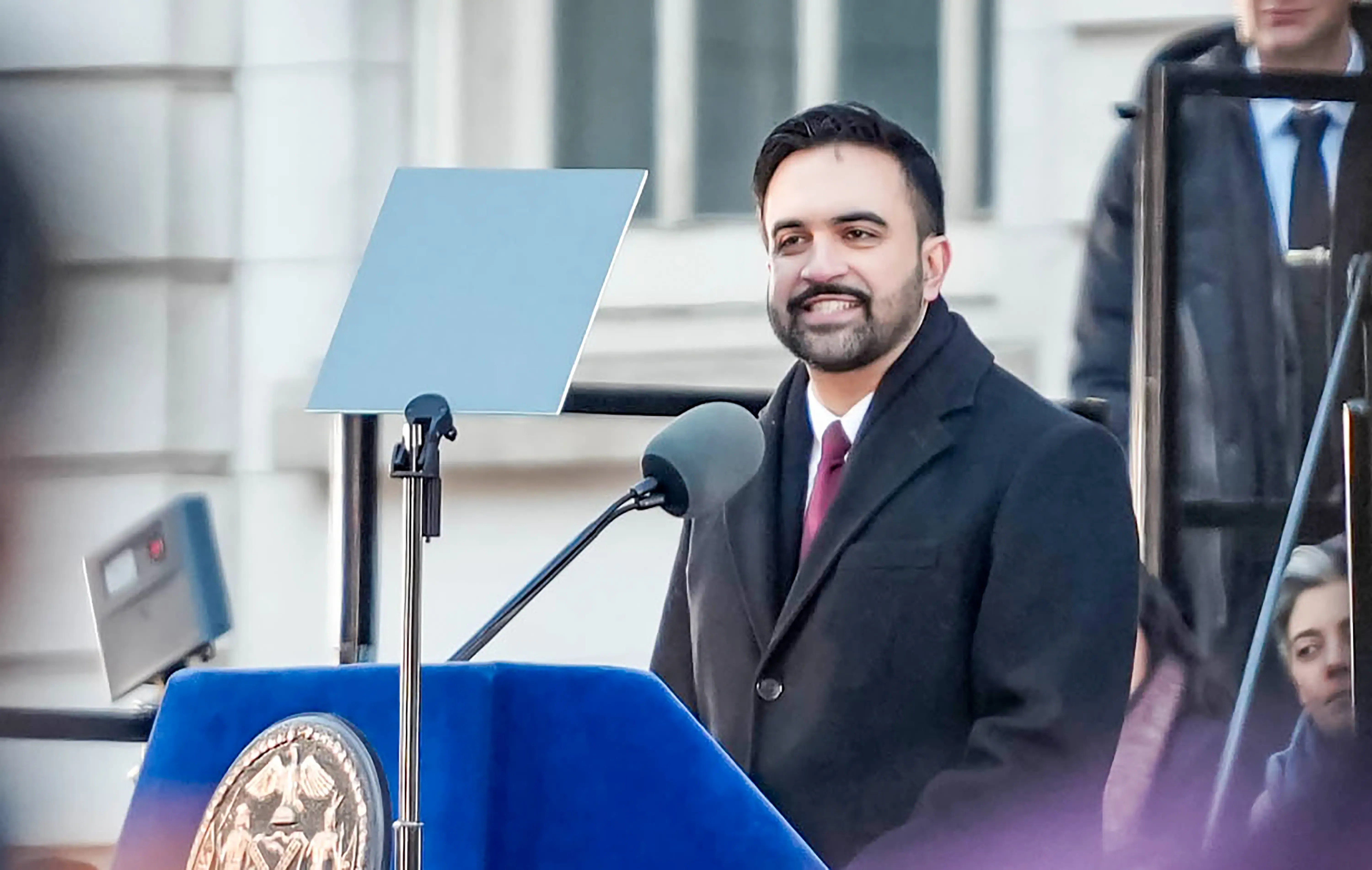 न्यूयॉर्क मेयर ममदानी के आवास पर इस्लाम विरोधी प्रदर्शन, छह हिरासत में