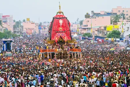 पुरी : जगन्नाथ रथ यात्रा के दौरान भगदड़, तीन की मौत