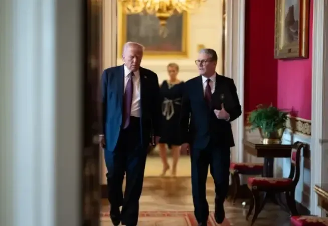 ब्रिटिश पीएम कीर स्टार्मर ने ट्रंप से की बातचीत, हॉर्मुज स्ट्रेट की पुनः खोलने की आवश्यकता पर जोर