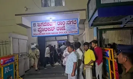 क्या कर्नाटक में ओम शक्ति उत्सव के दौरान हुई पत्थरबाजी के मामले में नाबालिगों को हिरासत में लिया गया?