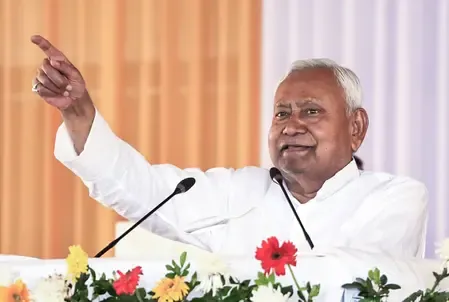 पटना विश्वविद्यालय में नीतीश कुमार के उद्घाटन कार्यक्रम के दौरान छात्रों का विरोध