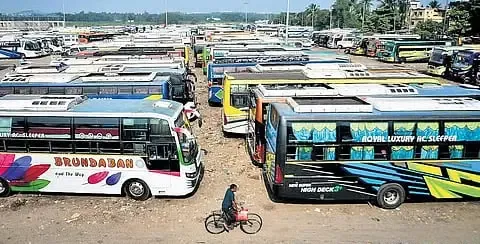 तमिलनाडु में 4,233 ओमनी बसों की जांच, 778 पर चालान; त्योहारी सीजन में अधिक किराए पर कार्रवाई