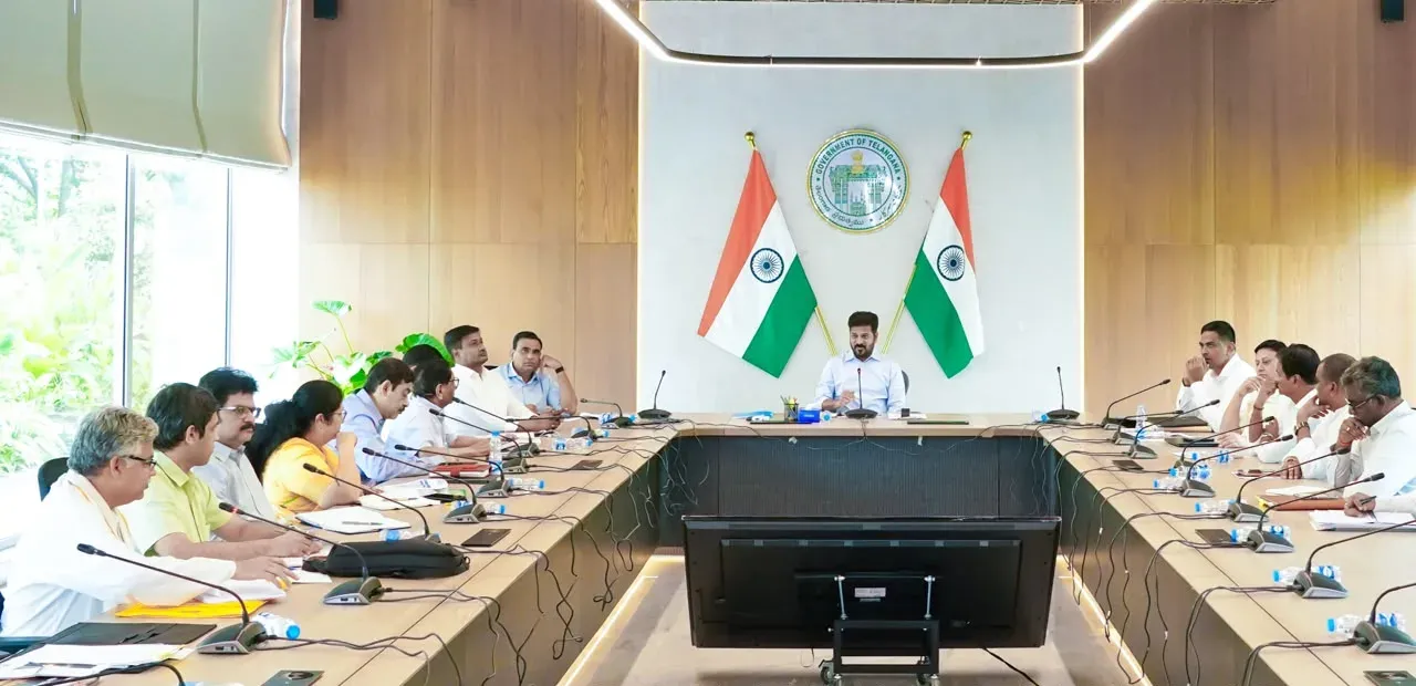 यादगिरिगुट्टा मंदिर में मठों को जमीन आवंटन: तेलंगाना CM रेवंत रेड्डी ने TTD नीति के अनुरूप ढाँचा बनाने के दिए निर्देश