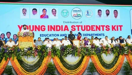 तेलंगाना को शिक्षा-खेल हब बनाएंगे: CM रेवंत रेड्डी ने ₹26,600 करोड़ के बजट और 27.50 लाख छात्रों को किट का किया ऐलान