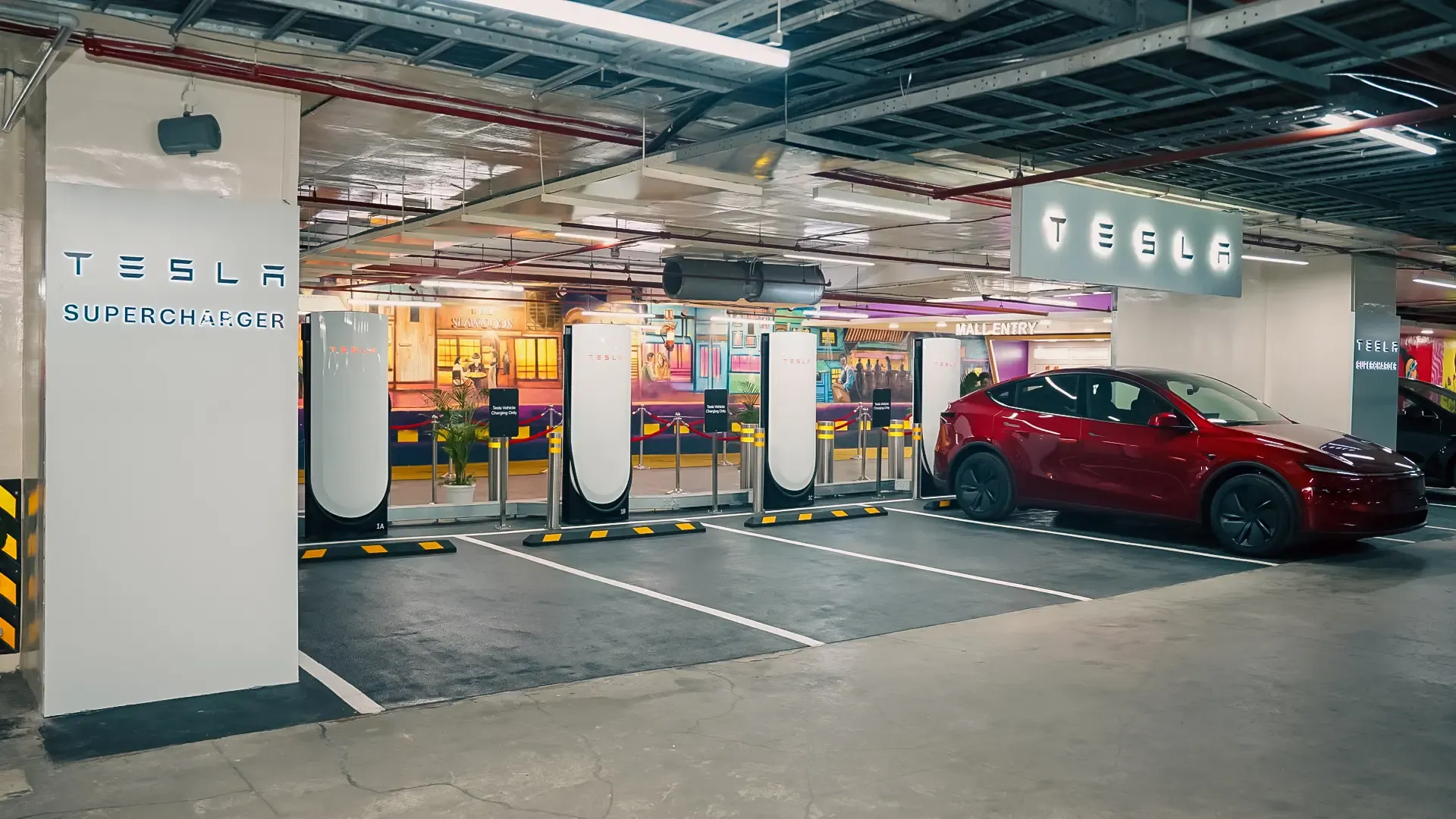 टेस्ला ने नवी मुंबई में खोला भारत का पहला मॉल चार्जिंग स्टेशन