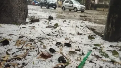 बिहार: ओलावृष्टि के बाद मौसम विभाग ने 16 जिलों में रेड अलर्ट जारी किया