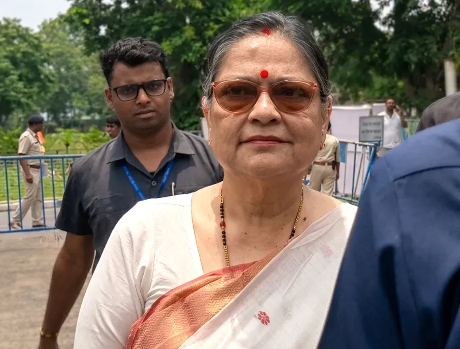 तृणमूल के 19 सांसदों के हस्ताक्षर वाले तीन पन्ने सामने आए, लोकसभा में नए गुट को लेकर भ्रम बरकरार
