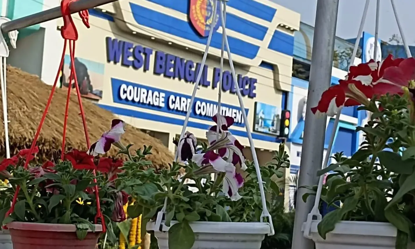 पश्चिम बंगाल में पुलिस प्रशासन के तहत नागरिक स्वयंसेवकों के स्थानांतरण पर उठे सवाल