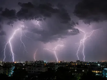 मध्य प्रदेश में आंधी-तूफान अलर्ट: हरदा-खंडवा में 60 km/h हवाएँ, IMD ने किसानों को दी सख्त सलाह