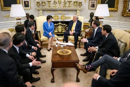 मध्य पूर्व तनाव के बीच व्हाइट हाउस में ट्रंप और सनाए ताकाइची की मुलाकात, ईरान संकट और ऊर्जा व्यापार पर हुई बात