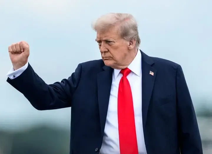 डोनाल्ड ट्रंप ने एरिजोना में रैली में अपनी आर्थिक सफलताओं का किया प्रमंडन