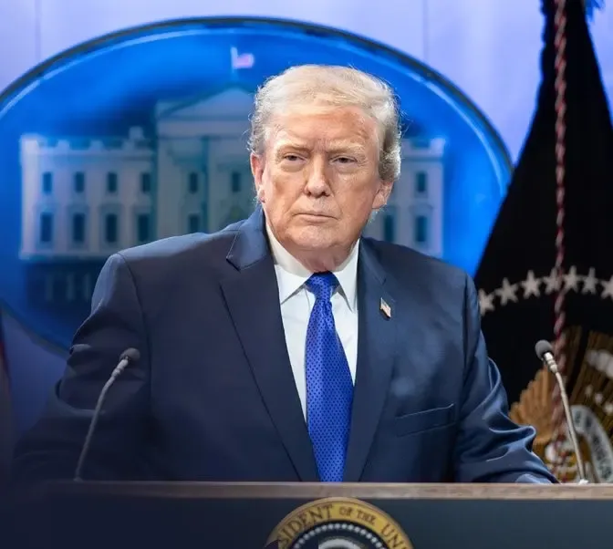 राष्ट्रपति ट्रंप ने ईरान को होर्मुज स्ट्रेट में टैंकरों से शुल्क वसूले जाने पर दी चेतावनी