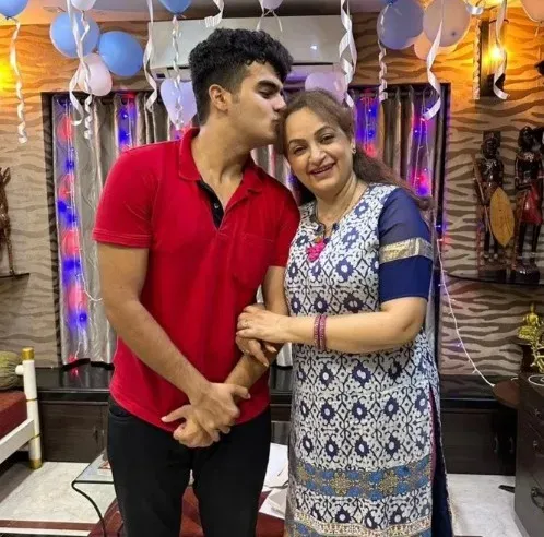उपासना सिंह का खुलासा: बेटे नानक की एक्टिंग देख भावुक हुईं, कहा- 'जन्मजात है यह कला'