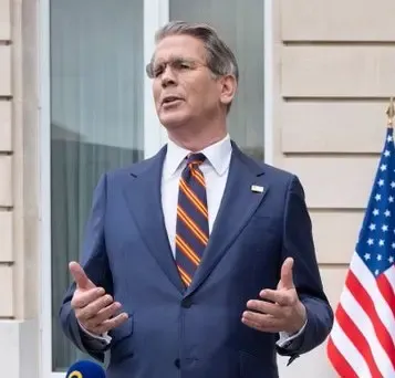 अमेरिका ने संघर्ष के बावजूद ईरानी तेल टैंकरों को होर्मुज से गुजरने की दी अनुमति