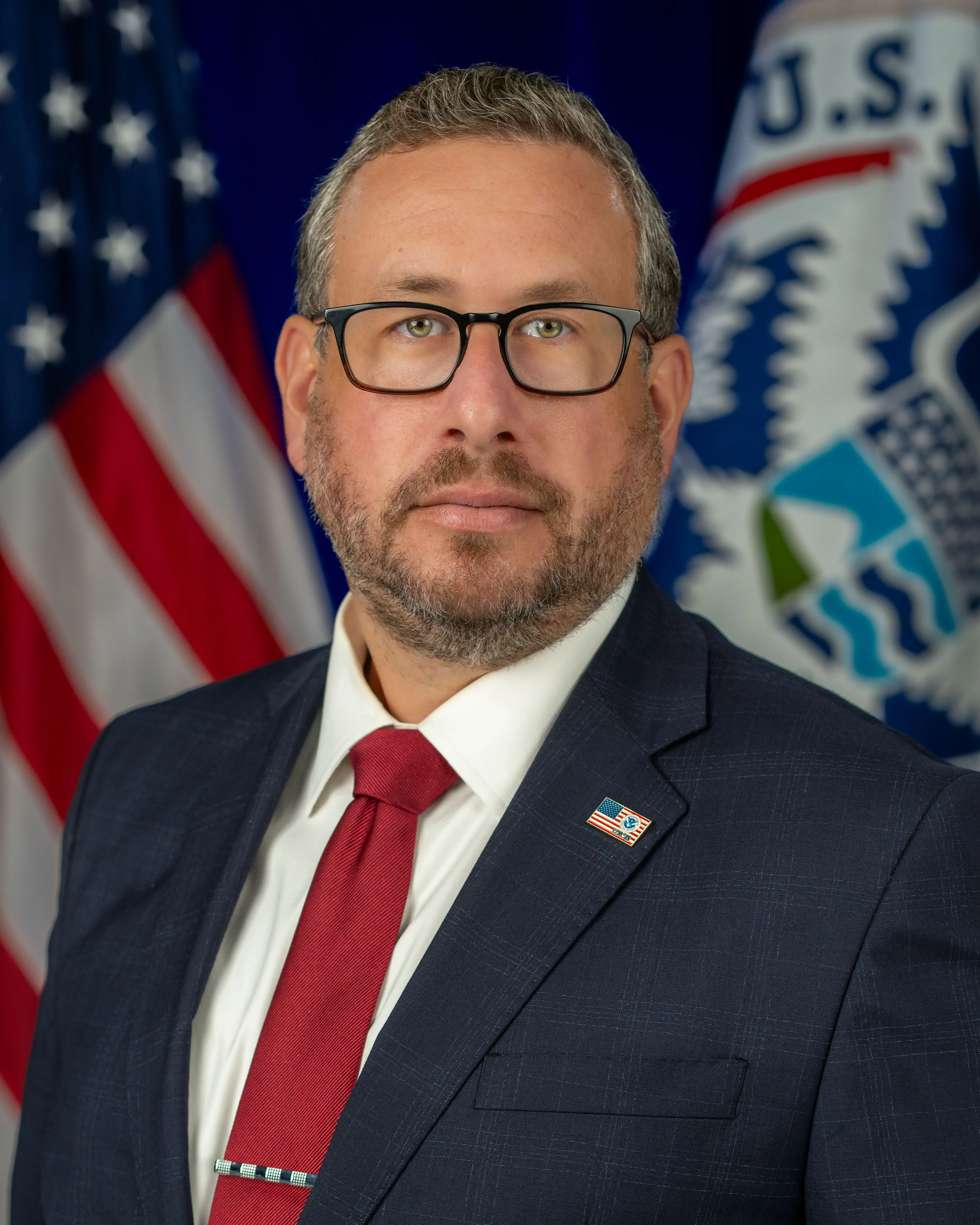 क्या अमेरिकी कंपनियों में घरेलू कर्मचारियों की अनदेखी हो रही है? एच-1बी वीजा के कमर्शियल इस्तेमाल की जांच की मांग