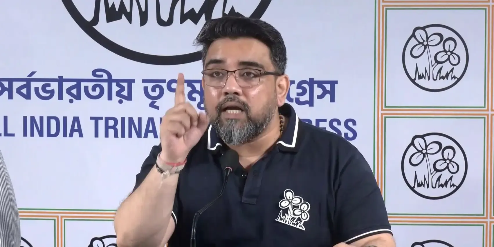 पश्चिम बंगाल चुनाव: आईपीएस अजय पाल शर्मा का वीडियो वायरल, टीएमसी ने दी कोर्ट घसीटने की चेतावनी