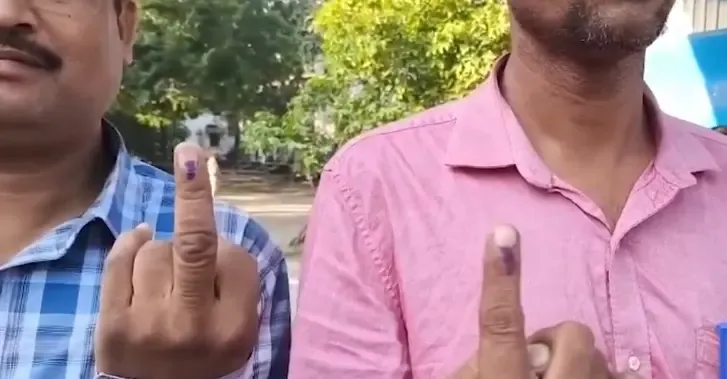 विधान परिषद चुनाव 2026: यूपी, बिहार, कर्नाटक और महाराष्ट्र की 28 सीटों पर मतदान जारी