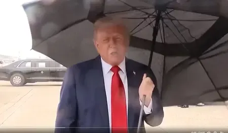 गाजा शांति शिखर सम्मेलन में जाने से पहले ट्रंप ने की घोषणा- 'युद्ध समाप्त हो गया है'