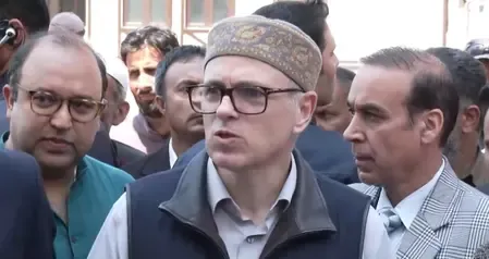 बंगाल चुनाव को लेकर जुबानी जंग: ईवीएम, एसआईआर और चुनाव आयोग की भूमिका को लेकर नेताओं में घमासान