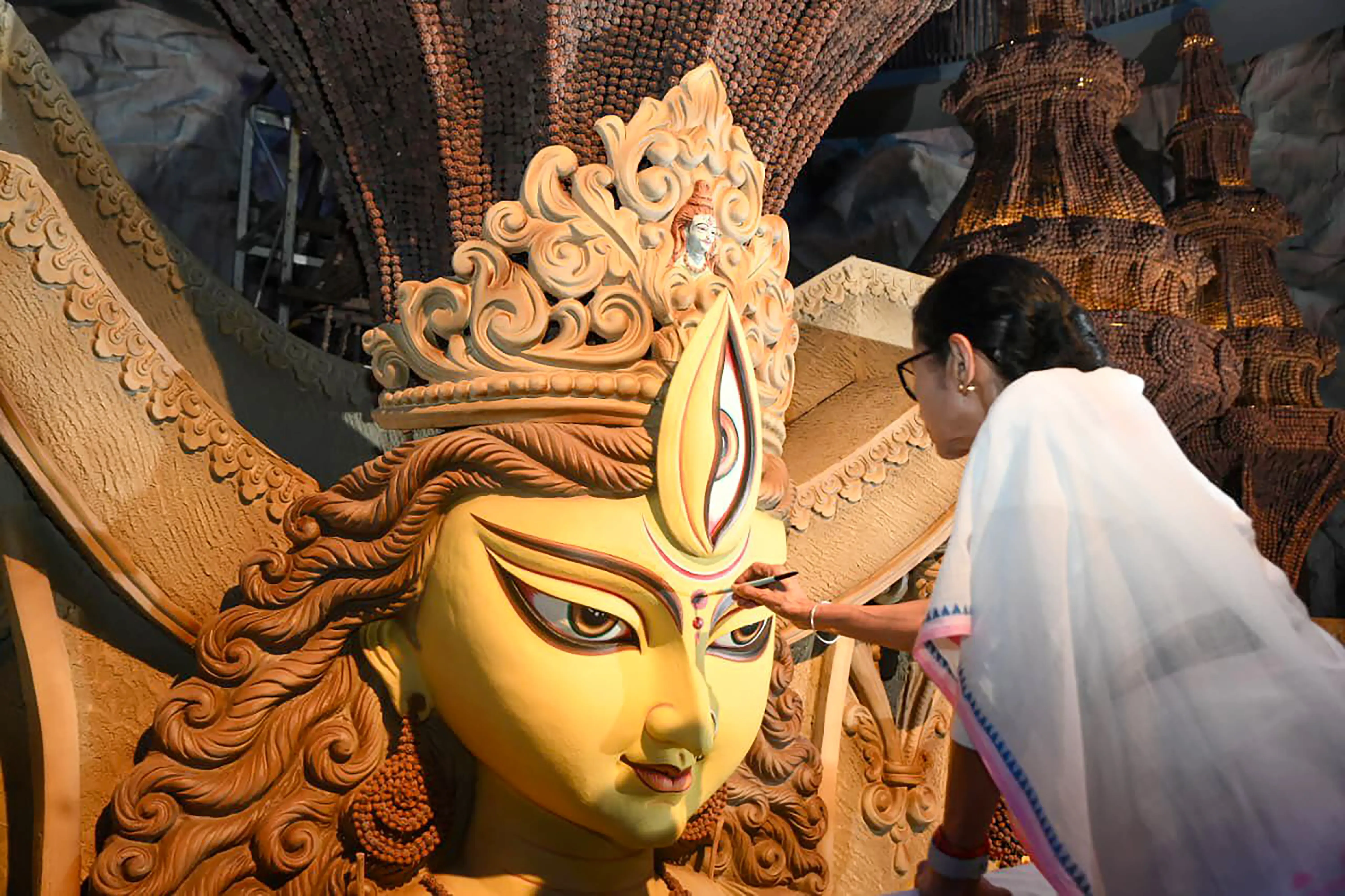 क्या नवरात्रि के शुभ अवसर पर ममता बनर्जी ने शुभकामनाएं दीं?