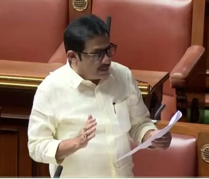 कर्नाटक के मंत्री ने किया स्पष्ट: वक्फ बोर्ड मंदिर और स्कूलों की संपत्तियों में नहीं करेगा दखल
