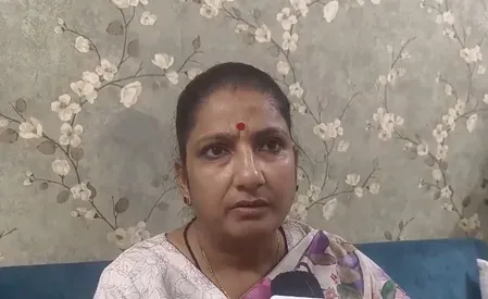 चलती बस में 16 वर्षीय किशोरी से गैंगरेप: दिल्ली महिला आयोग ने लिया संज्ञान, फास्ट-ट्रैक ट्रायल की माँग