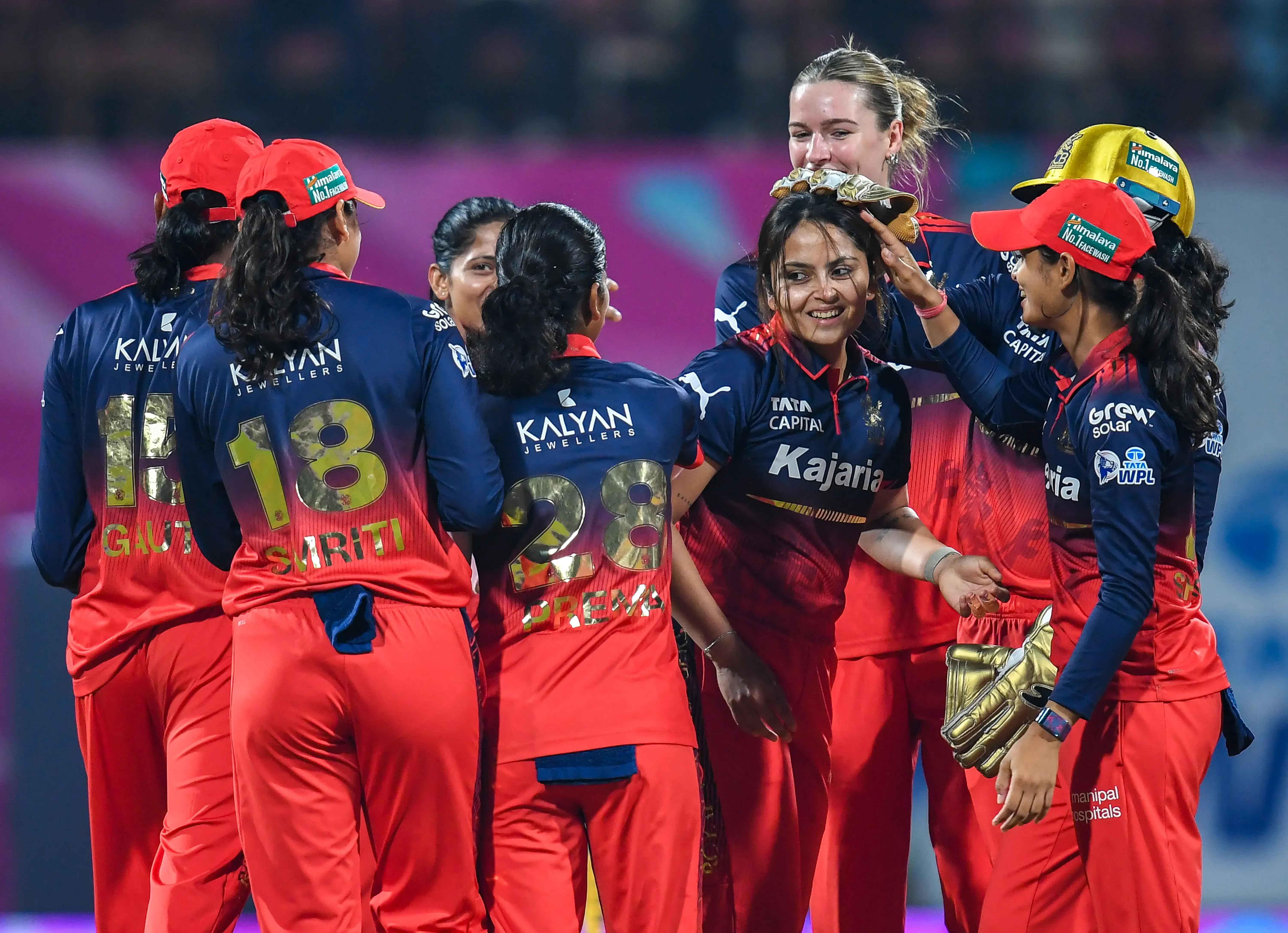 क्या यह सपनों सरीखा डेब्यू है? मैं शुरू से आरसीबी फैन रही हूं: सयाली सतघरे