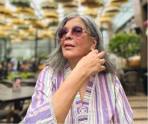 जीनत अमान ने 'गवाही' की यादें साझा कीं, बताया — टूटी शादी में माँ ने दिलाई वापसी की ताकत