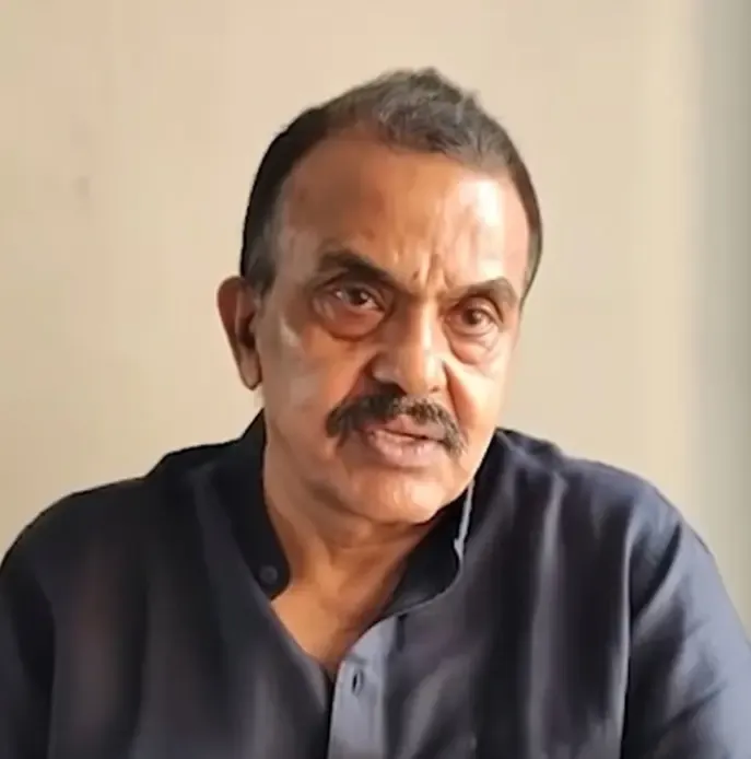 क्या हिंदू परंपराओं के खिलाफ खड़े लोगों को इतिहास से सीख लेनी चाहिए? : संजय निरुपम